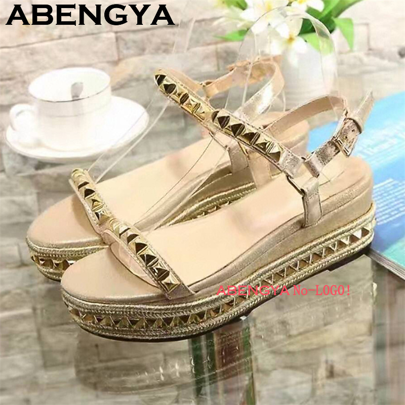 Classic Fashion Thick Sole Pla - Leather Classic Strap recensie en prijs