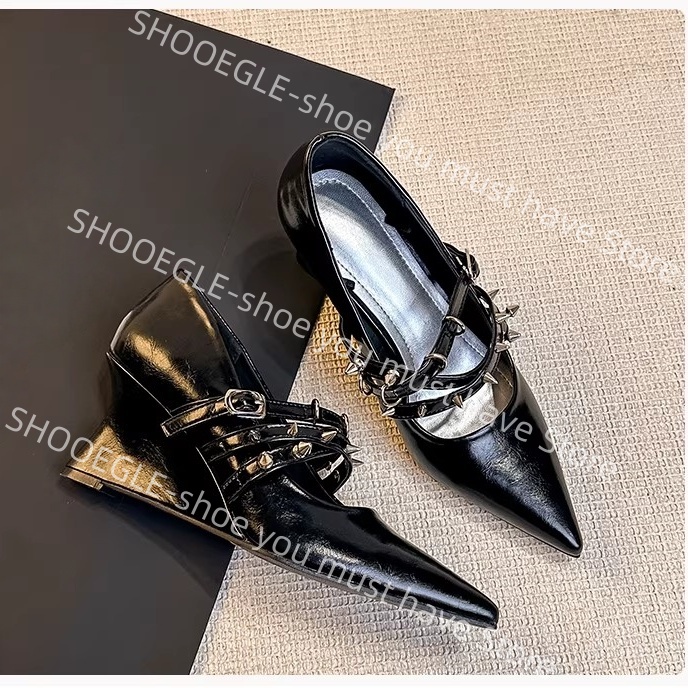 Women's Black Patent Leather P - Leather Classic Strap recensie en prijs