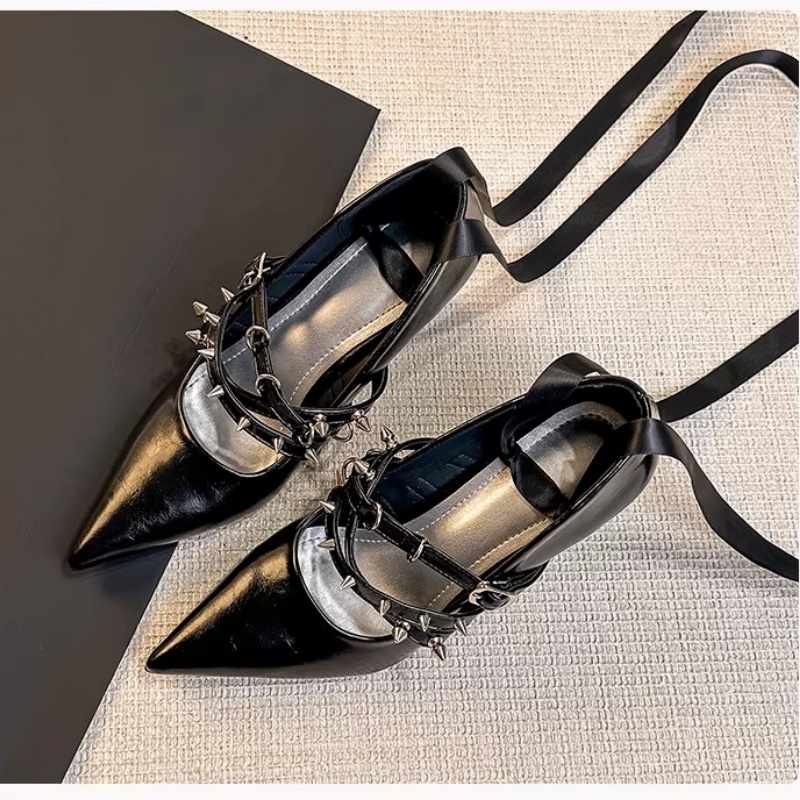 Women's Black Patent Leather P - Leather Classic Strap recensie en prijs